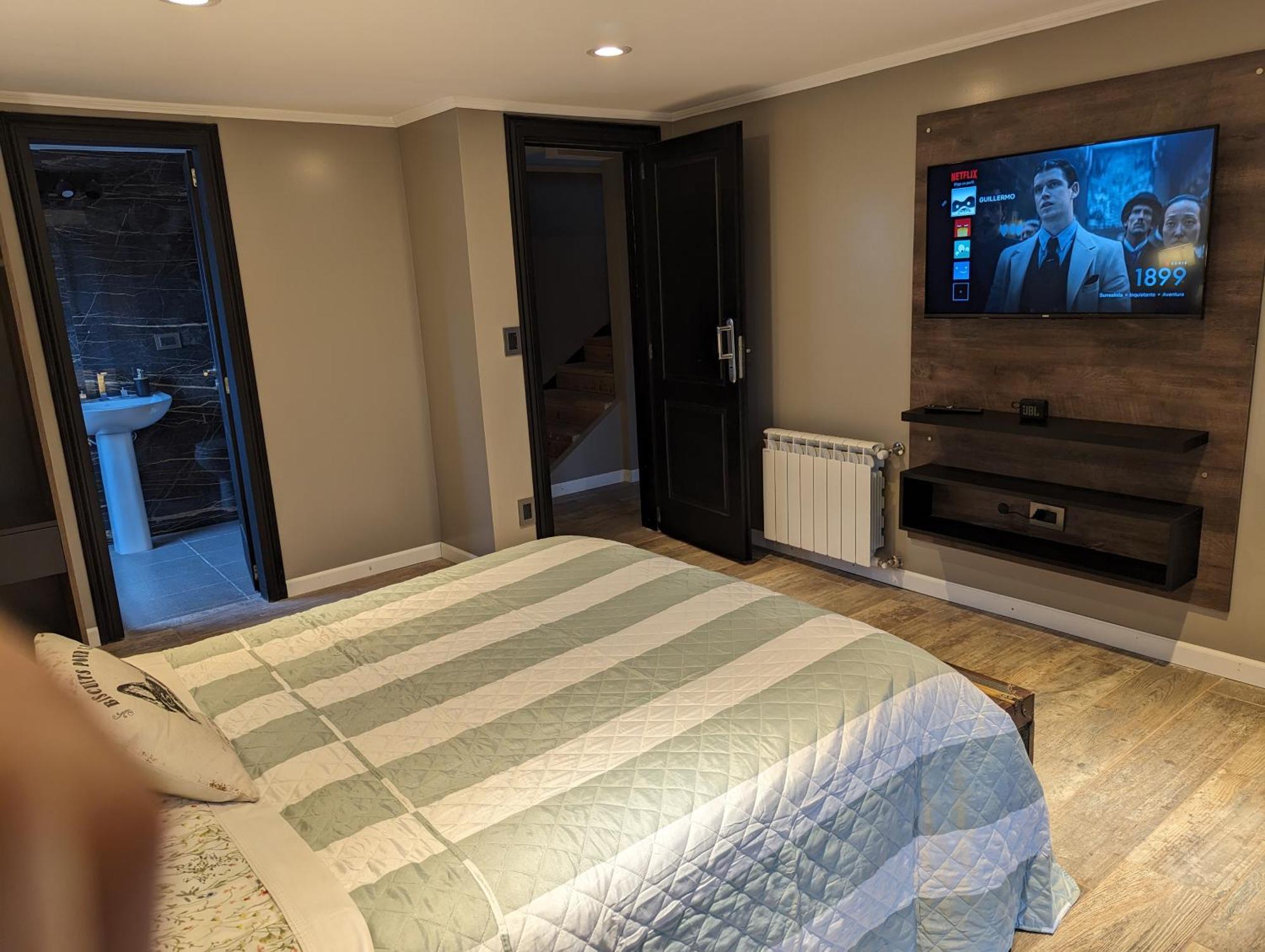 Citizen Kane Lodge - Hospedaje Gourmet San Carlos de Bariloche Ngoại thất bức ảnh