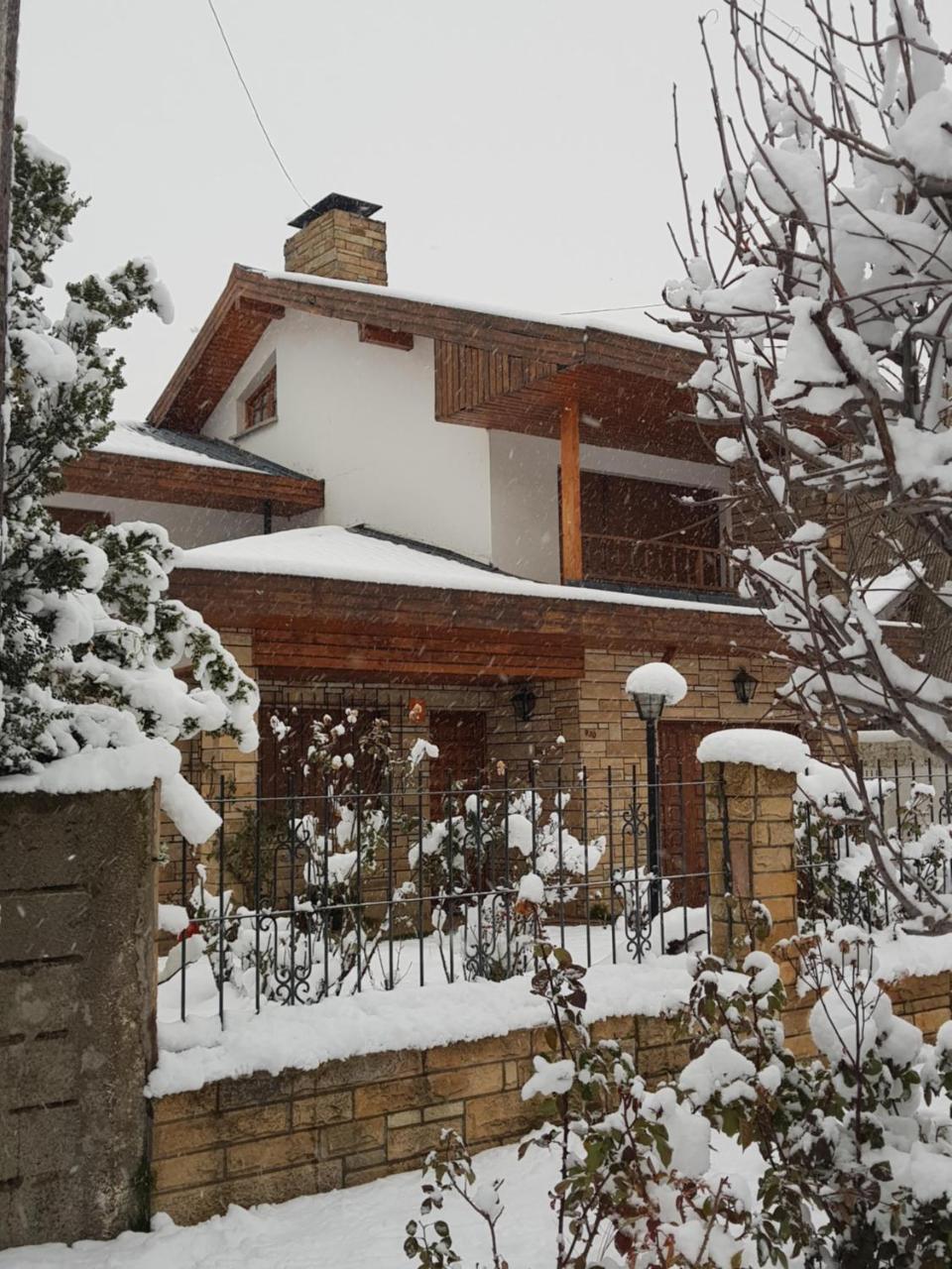 Citizen Kane Lodge - Hospedaje Gourmet San Carlos de Bariloche Ngoại thất bức ảnh