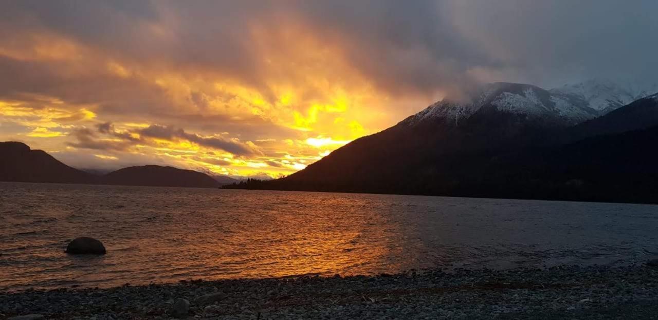 Citizen Kane Lodge - Hospedaje Gourmet San Carlos de Bariloche Ngoại thất bức ảnh